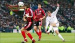 Zidane ghi bàn thắng để đời trước Leverkusen.jpg