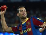 Busquets-ca-chua.jpg